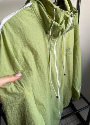Легка куртка жіноча / чоловіча зелена з капюшоном arc'teryx4 фото