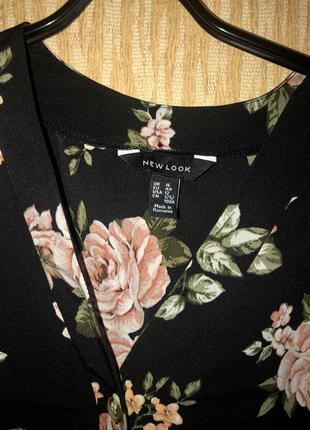 Красивая блуза в цветах с актуальными пуговицами ☘️3 фото