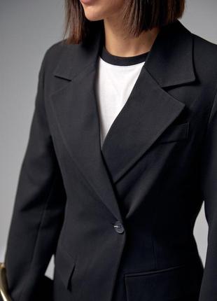 Женский однобортный пиджак приталенного кроя5 фото