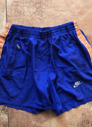 Винтажные шорты nike с лампасами