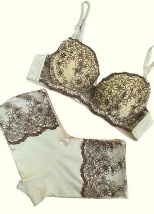 Бюстгальтер + трусы шортики 80в бежевый с кружевом с пуш ап s