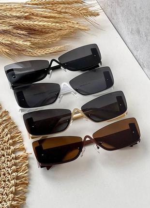 Сонцезахисні окуляри в стилі prada