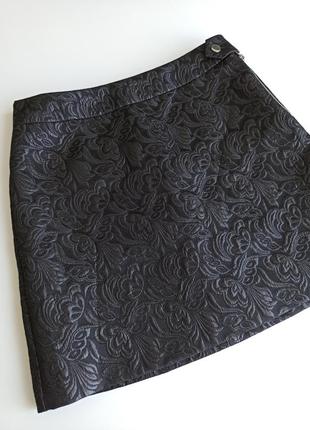 Красивая стильная черная юбка трапецией из жакарда5 фото