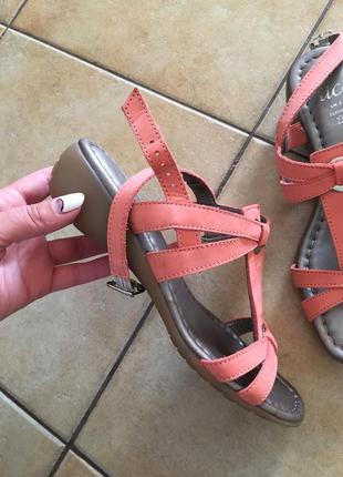 Кожаные сандали босоножки clark’s