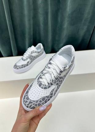 Жіночі кросівки із натуральної шкіри леопард  valento нова колекція