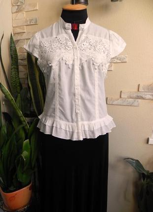 Тоненькая батистовая блуза с кружевными вставками1 фото