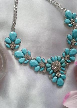 Ніжне кольє