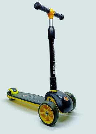 Самокат best scooter трехколесный черно-желтый светящиеся колеса 84377