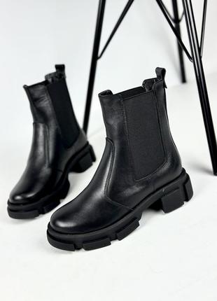 Черные ботинки челси из натуральной кожи