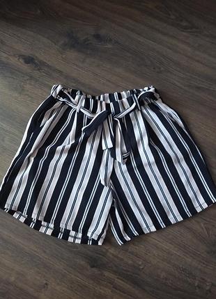 Шорти