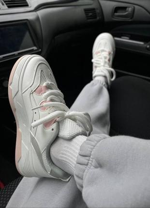Кросівки біло - рожеві на платформі5 фото