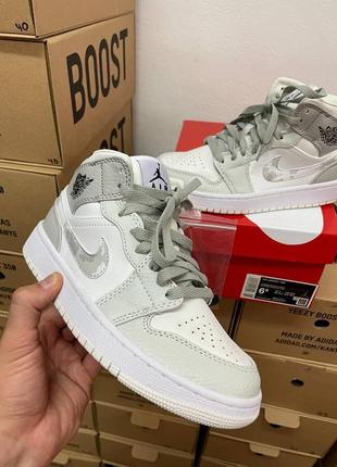 Nike air jordan 1 retro mid grey camo женские кроссовки найк джордан