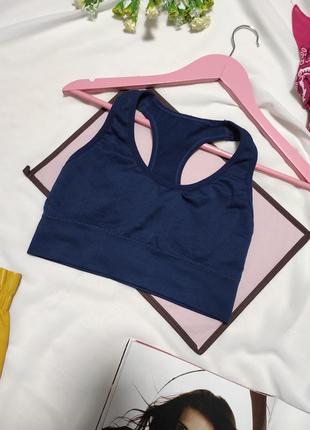 Укороченный спортивный топ из микрофибры синий топик бесшовный бретели