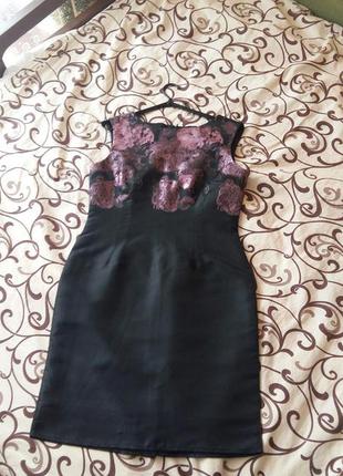 Чёрное офисное платье tahari