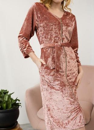 Гарний жіночий велюровий халат з поясом і на блискавці, колір капучино9 фото