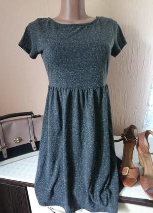 Базова сукня .