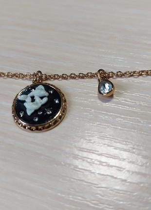 Цепочка с подвеской " знаки зодиака "avon в ассортименте.