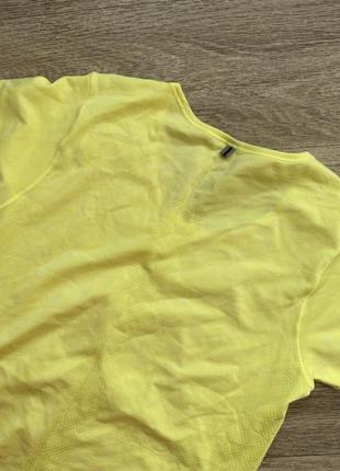 Стильная спортивная яркая неоновая футболка для тренировок nike 36/s7 фото