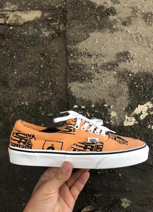 Яркие мужские кеды vans