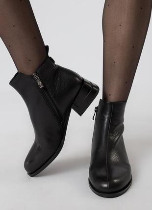 Ботильоны женские кожаные черные на низком каблуке 1674б10 фото