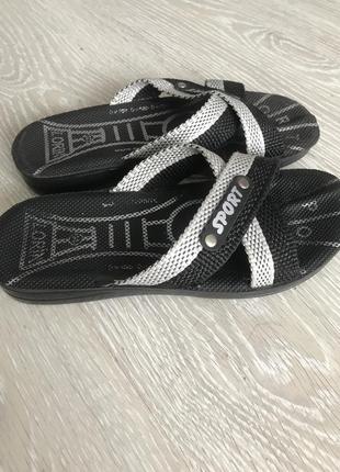 Шлёпанцы детские 70 грн.