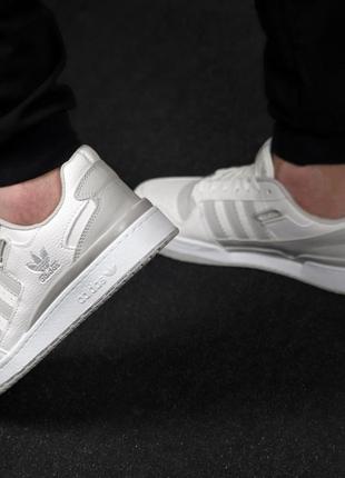 Чоловічі росівки adidas білі з сірим 40-44 кроссовки мужские3 фото