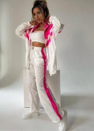 Жіночий спортивний костюм з плащової тканини штани на гумці та кофта на блискавці зипка вітровка весняний літній 42-5210 фото
