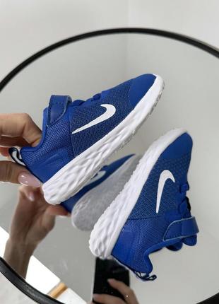 Легкі чудові кросівки nike revolution6 фото