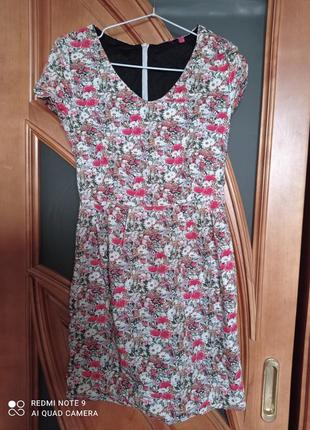 Платье с цветочным принтом