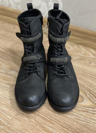 Стильні демі нубукові черевики va milano, 24 см