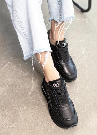 Кроссовки женские кожаные на осень черные10 фото
