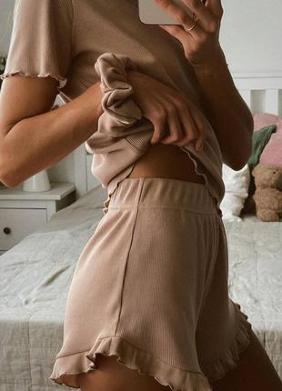 Домашний костюм футболка + шорты и резинка для волос🍃 женская пижама в рубчик летняя3 фото
