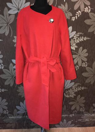 Стильне пальто per una