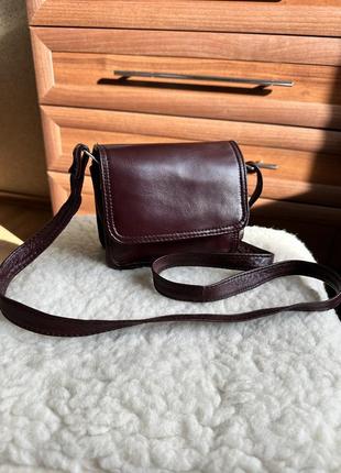 Шкіряна сумка сумочка на довгому ремені бордо