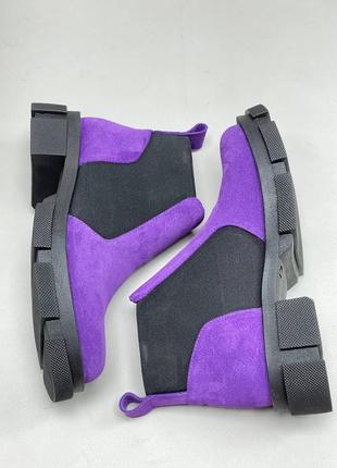 Фиолетовые кожаные ботинки из кожи с тиснением под рептилию9 фото