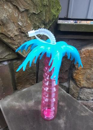 Пластикова бутилочка у вигляді пальми для охолоджувальних напитків в жарку погоду.4 фото