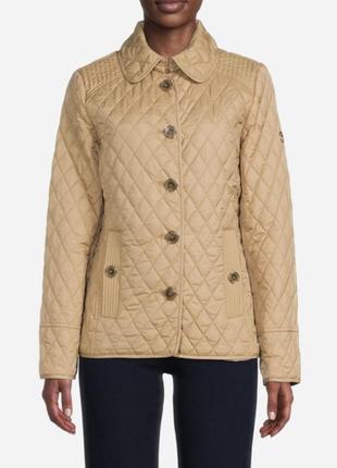 Трендова німецька демісезонна стьогана куртка з дерев’яними ґудзиками