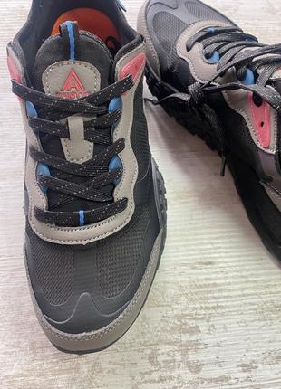 Кроссовки брендовые