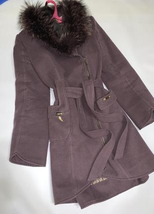 Стильное женское пальто с мехом2 фото