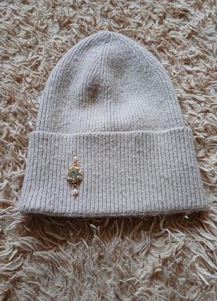 Шапка нова