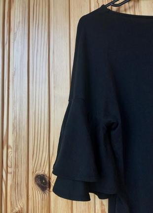 Роскошная черная блуза футболка с рюшами на рукавах4 фото