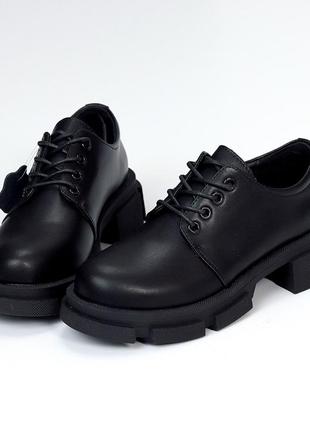 Черные закрытые туфли со шнуровкой, кожа замша. туфлы жэнкие закрученные со шнурками, кожу замш9 фото