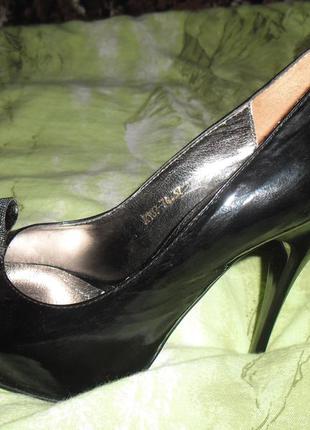 Элегантные туфли