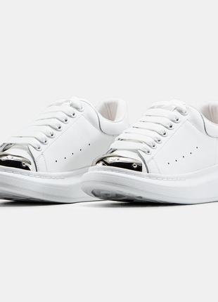 Жіночі кросівки білі з металевою вставкою у стилі alexander mcqueen6 фото