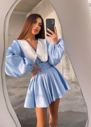 Роскошное и изысканное женское атласное платье с большим акцентным воротником