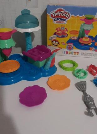 Набір форм play doh. 
є інші набори.