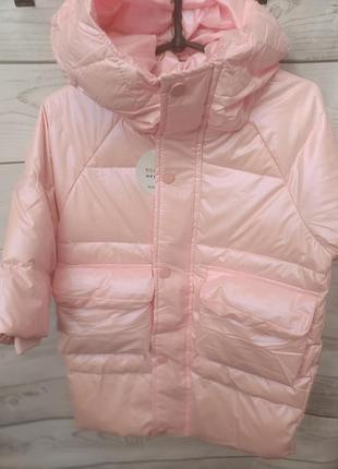 Демисезонная  удлиненная курточка для девочек.