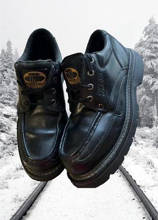 Зимові черевики лакована шкіра  tbs goodyear welted оригінальні