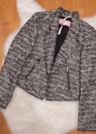 Укороченный жакет

zara