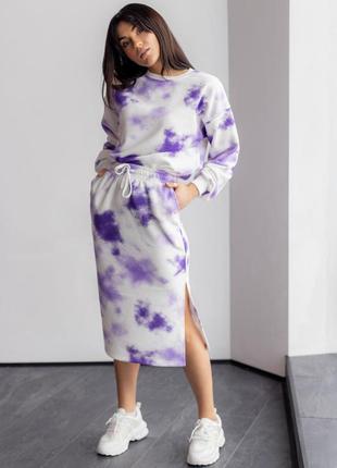 Костюм в стилі тай-дай з спідницею